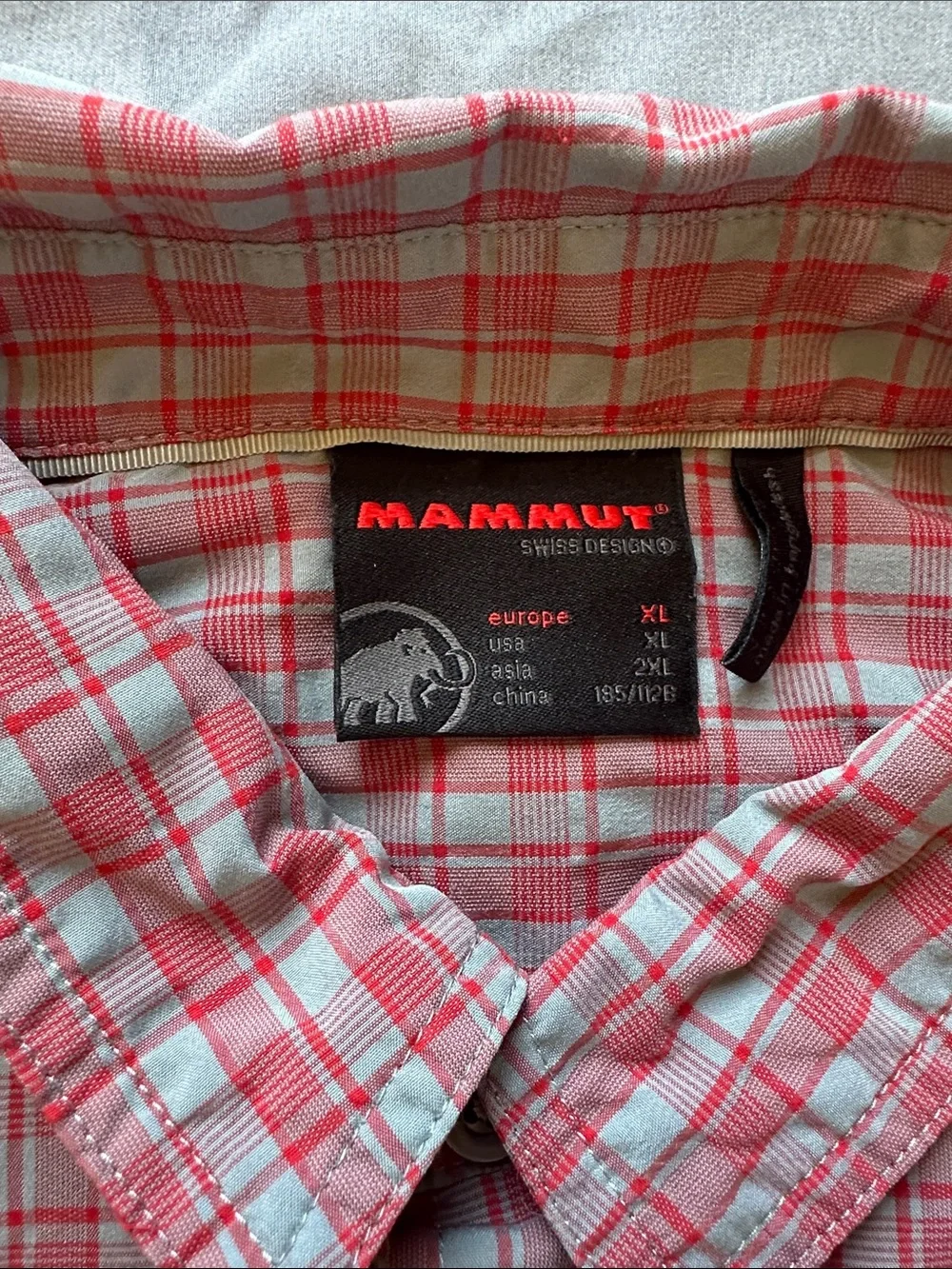 Mammut Men's red  Plaid Button-Up Shirt